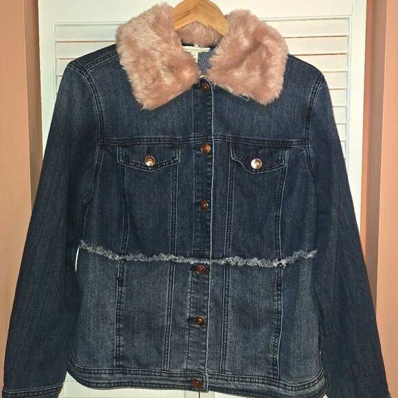 Cozy meets cute! Stunning Loralette Denim Jacket with blush pink fur collar - Picture 1 of 3